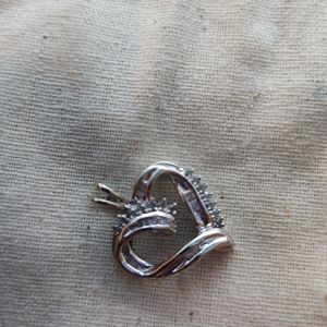 10K white gold diamond pendant